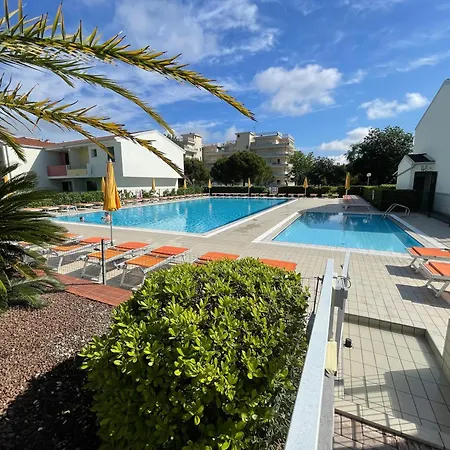 Apartment Villaggio Luna Swimmingpool- Agenzia Cocal