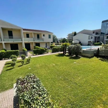 Villaggio Luna Swimmingpool- Agenzia Cocal * Caorle