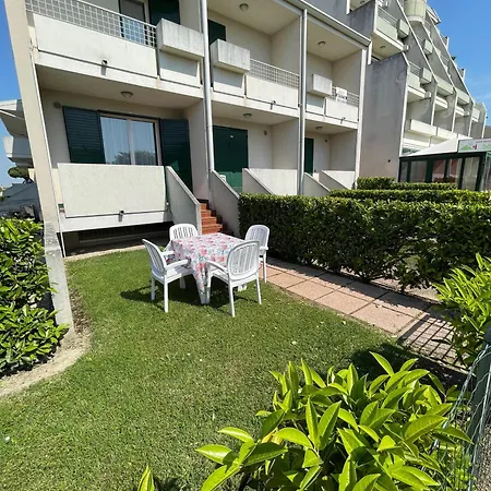 Villaggio Luna Swimmingpool- Agenzia Cocal * Caorle