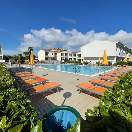 Lejlighed Villaggio Luna Swimmingpool- Agenzia Cocal *