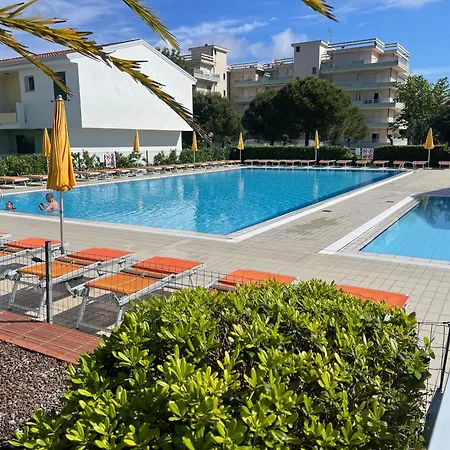 Apartament Villaggio Luna Swimmingpool- Agenzia Cocal *