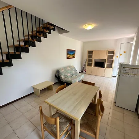 Villaggio Luna Swimmingpool- Agenzia Cocal *