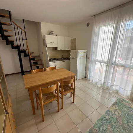 Villaggio Luna Swimmingpool- Agenzia Cocal Apartman