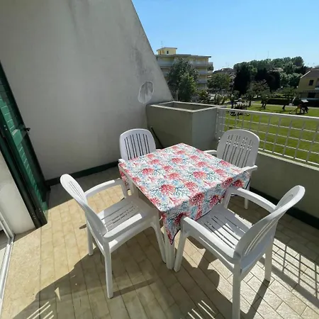 Villaggio Luna Swimmingpool- Agenzia Cocal * Caorle